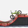 Gördeszka és BMX pálya szerszámokkal