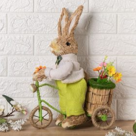   Húsvéti dekorációs nyúl figura kerékpárral, fű hatású, 42 cm