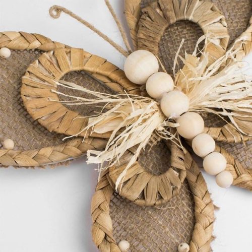 Pillangó fali dekoráció jutával, gyöngyökkel és szalmával 29x22cm